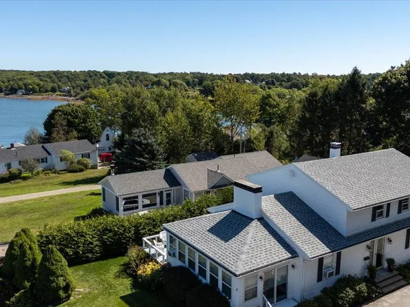 7 Everett Avenue, Owls Head, ME 04854