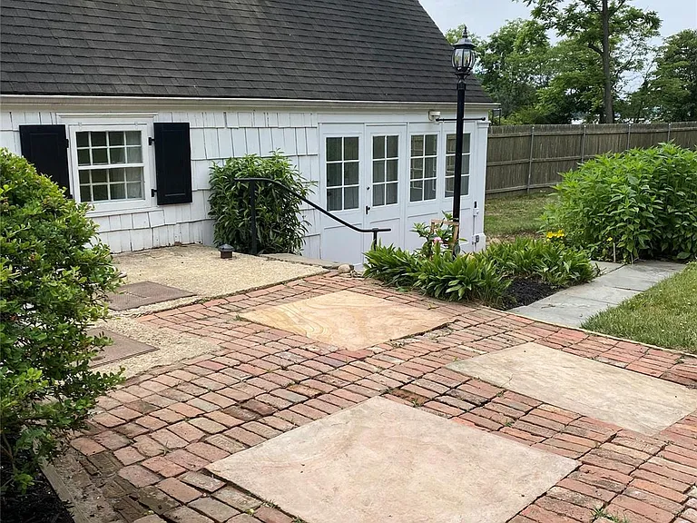 23 Lloyd Harbor Rd — Photo 3