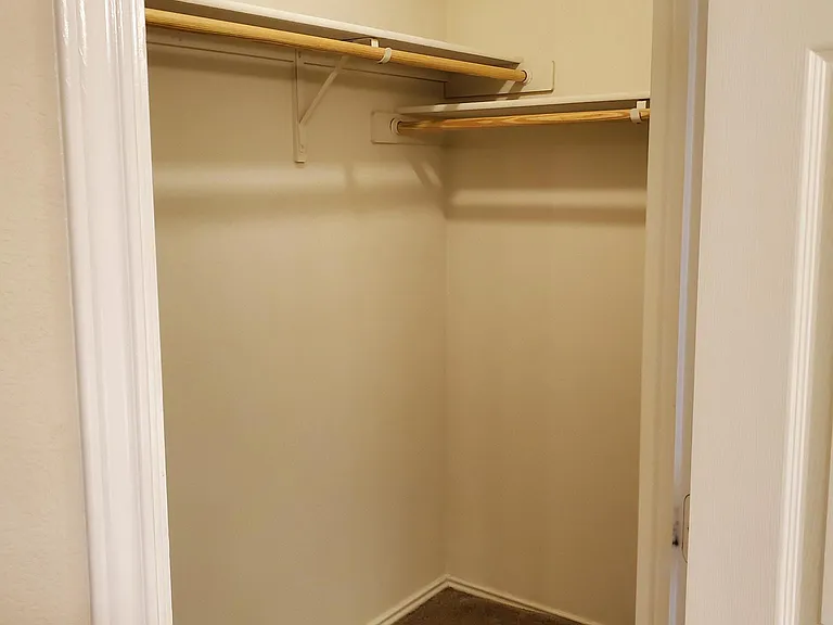 5008 Bridgewood Dr — Photo 13