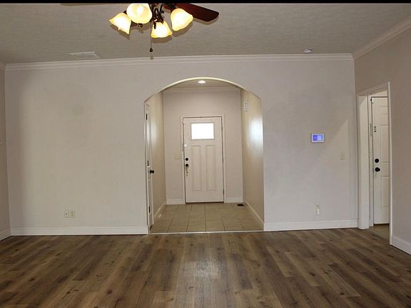 4th image of 11700 Silverthorne Ct
