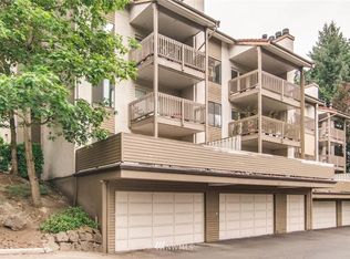 10512 NE 32nd Pl APT F104, Bellevue, WA 98004