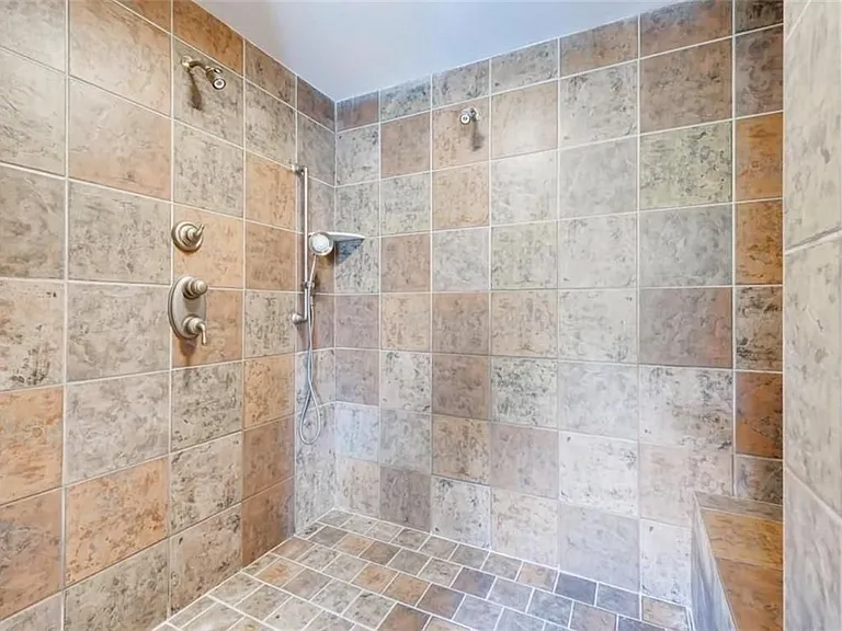 2852 Summer Branch Ln — Photo 29