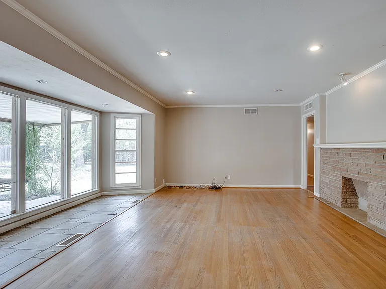 3604 24th St — Photo 4