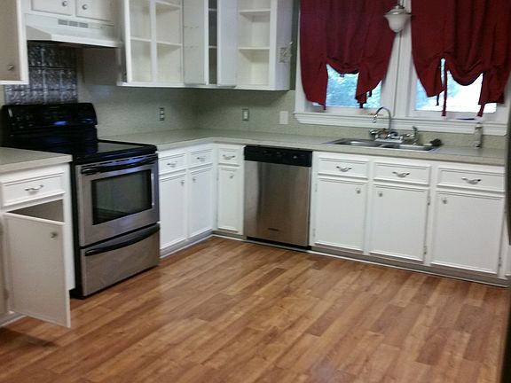 3rd image of 510 E Academy Ave