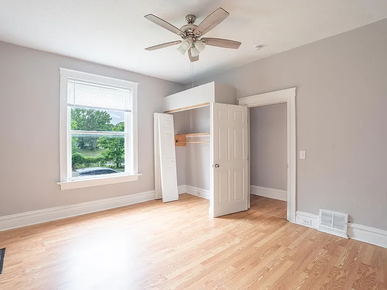 6128 Vermont Ave — Photo 4