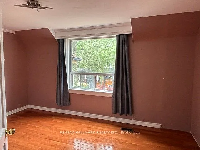 33 Salem Ave #UPPER — Photo 4