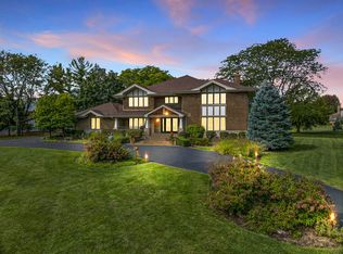 1886 Clover Dr, Inverness, IL 60067