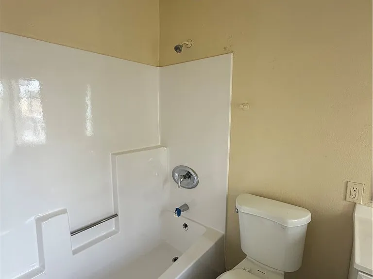 7947 Garfield Ave #F — Photo 11