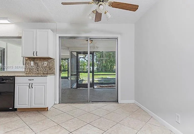 3910 NW 4th Ct — Photo 4