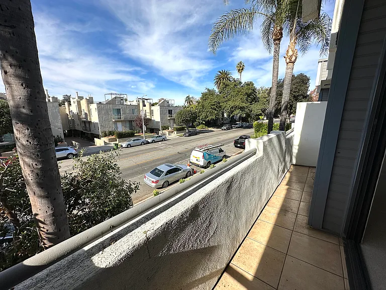 4222 Tujunga Ave #202 — Photo 7