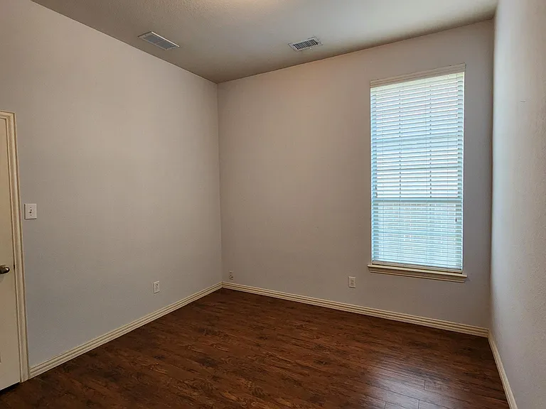 2818 Independence Dr — Photo 14