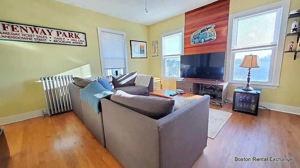 Building Photo - 403 Somerville Ave #2
