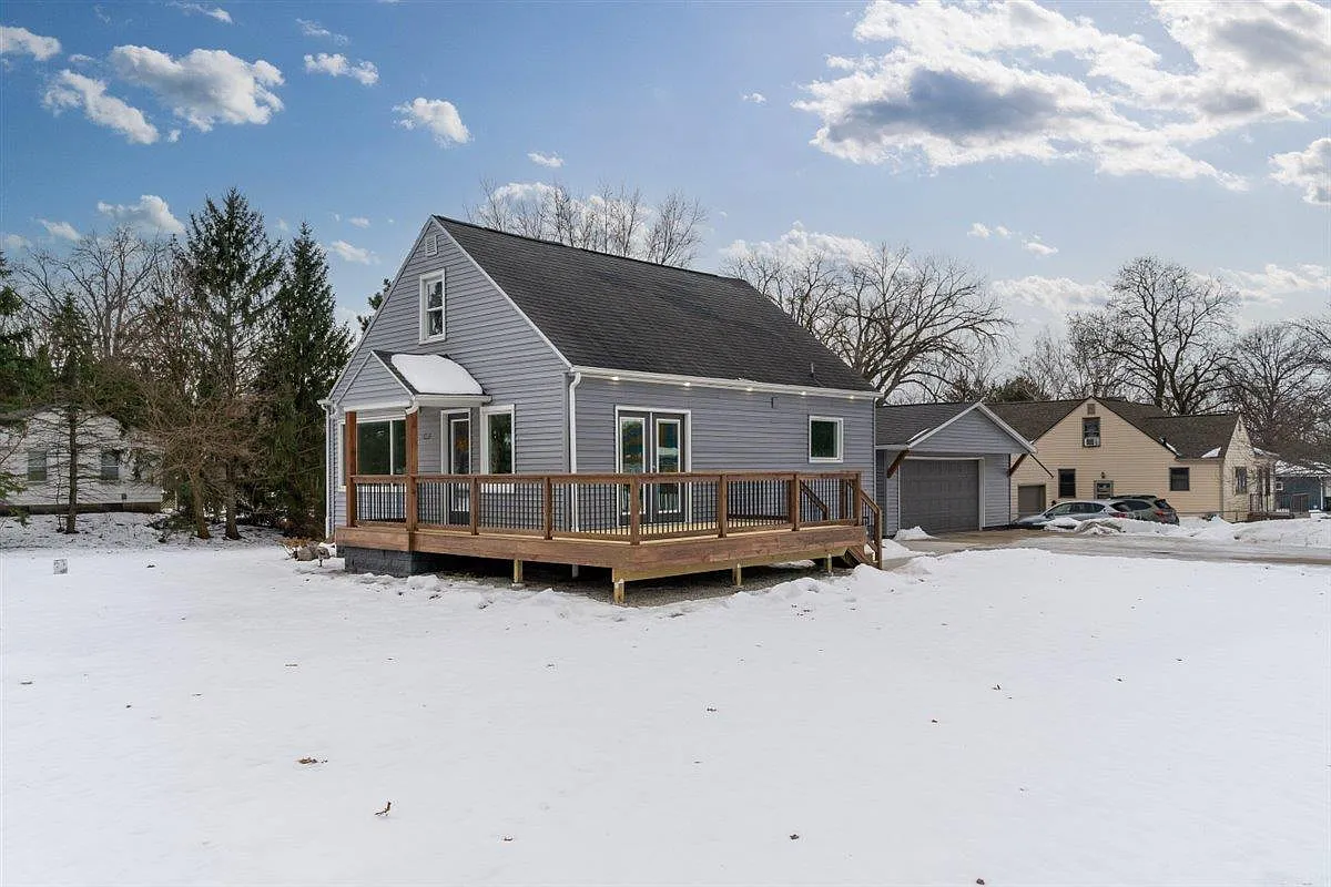 3403 Rownd St photo 1