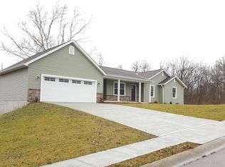 224 Trailside Dr, Aurora, IN 47001