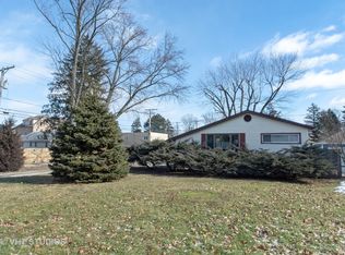 17 S Washington St, Westmont, IL