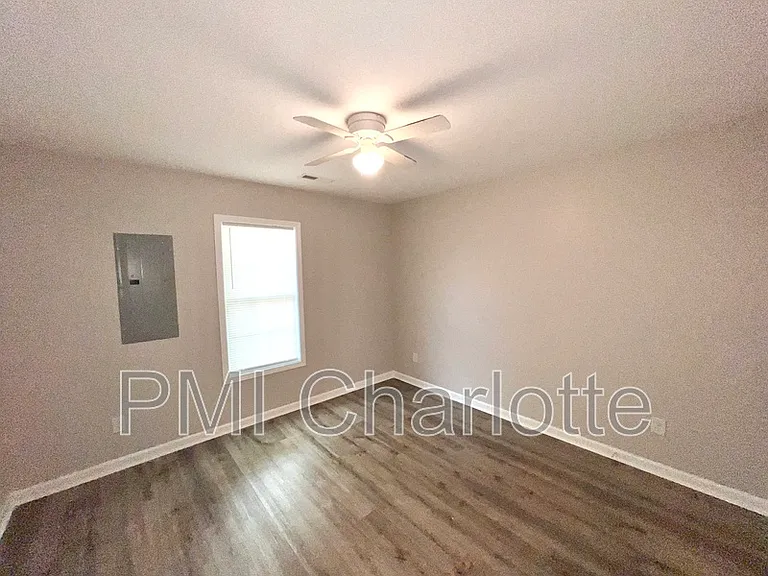 729 Fisher Ferry St #C — Photo 9