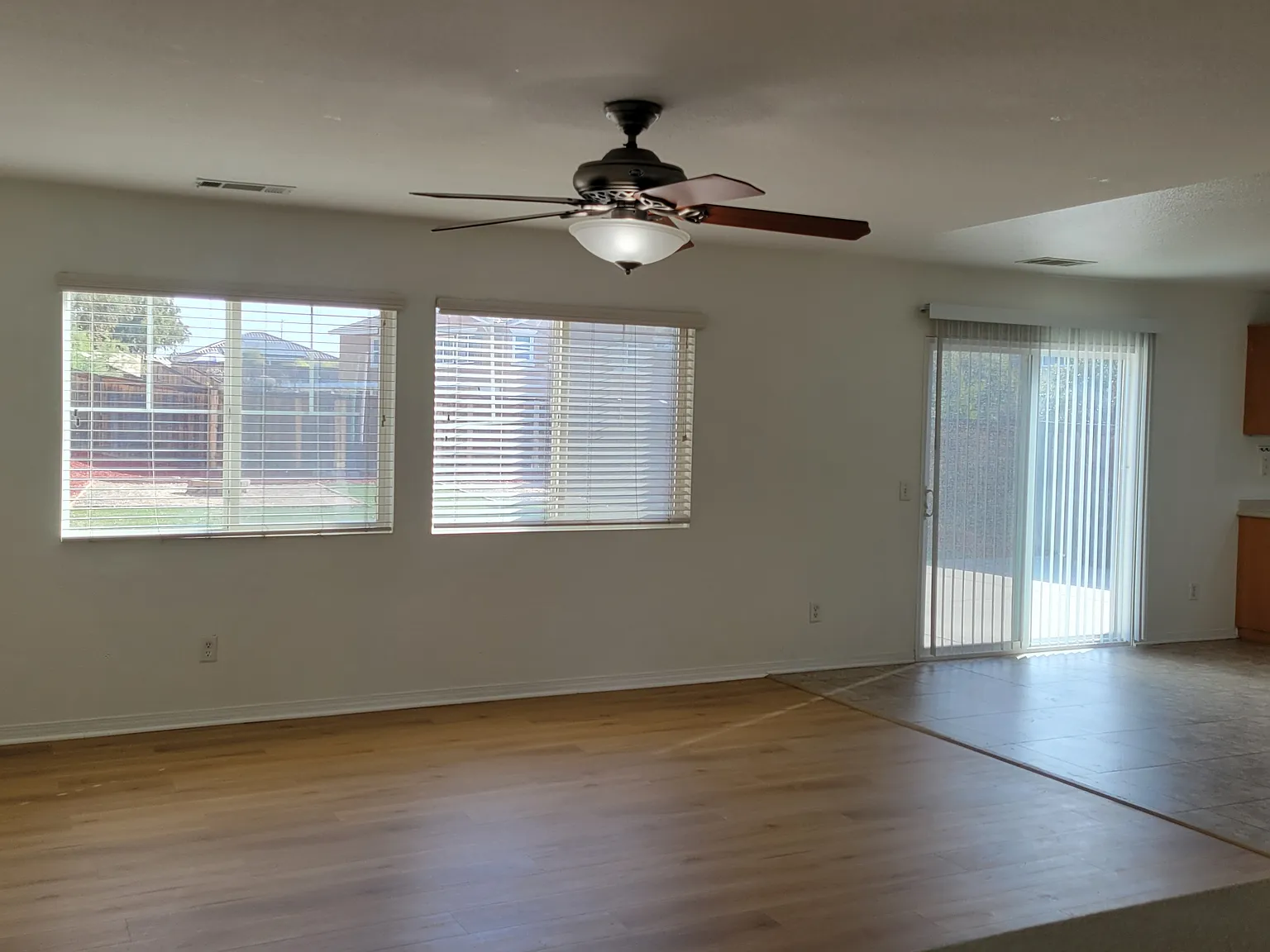 3 bed, 2.5 bath, 2370 sqft, $3,400 — Photo 3