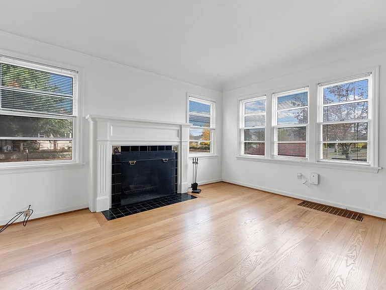 5937 N Denver Ave — Photo 16