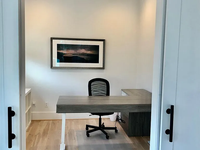 2501 Julian St — Photo 26