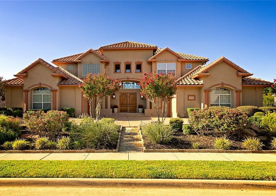 1st image of 2321 Roadrunner Dr