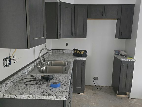4th image of 431 9th St N