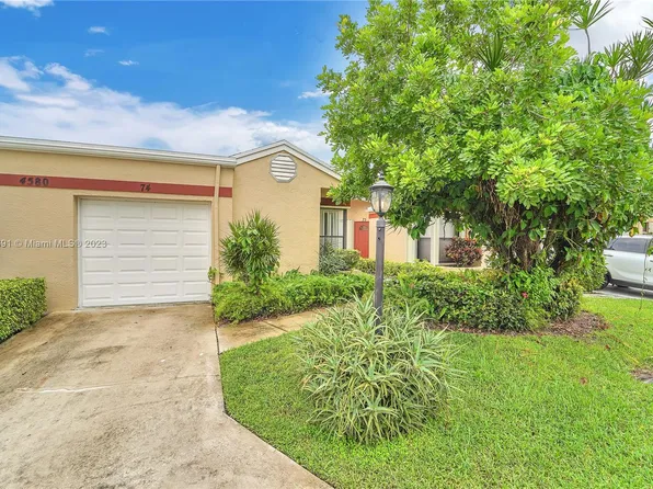 4580 Challenger Way APT 74, West Palm Beach, FL 33417