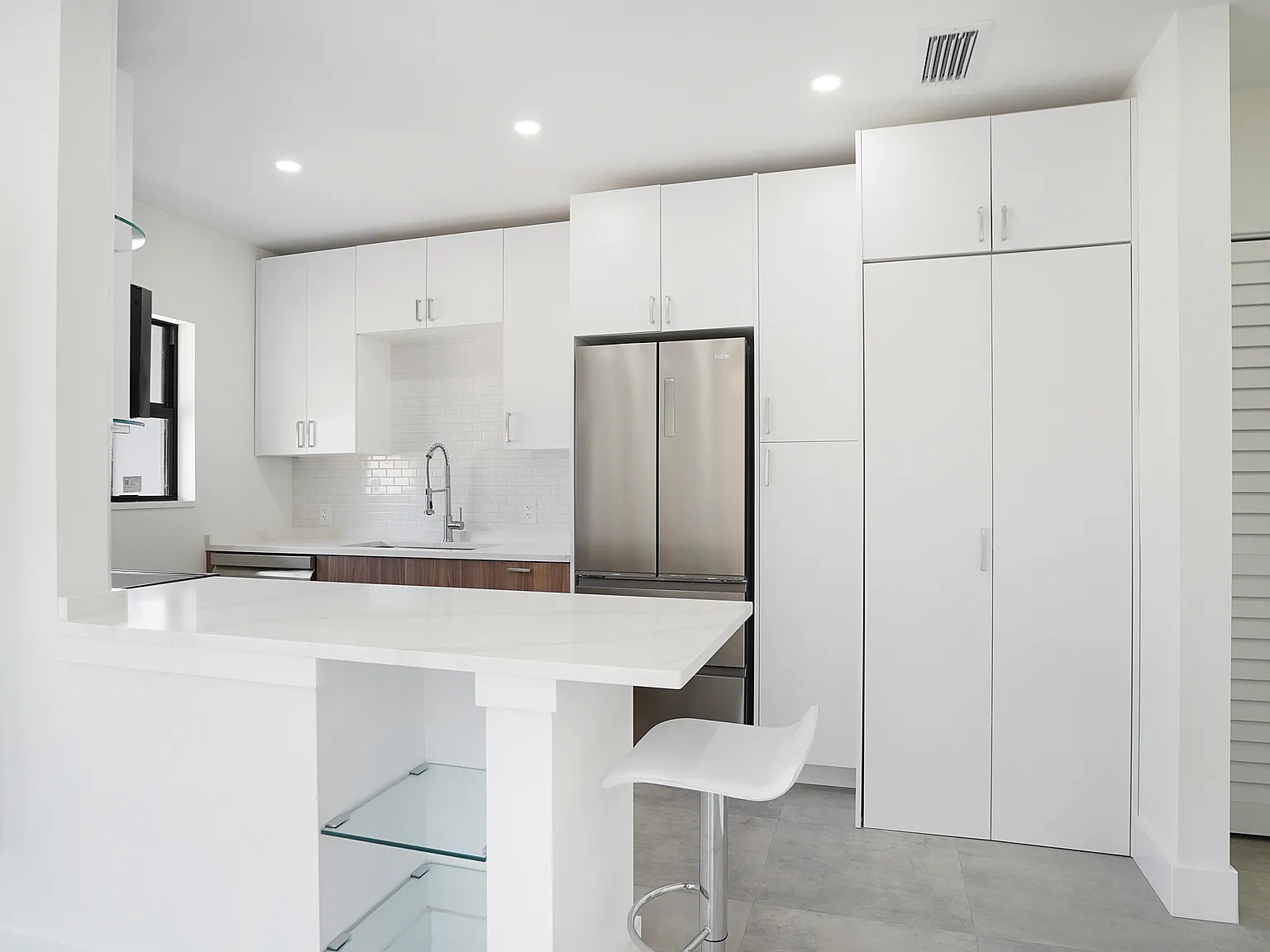 1 bed, 630 sqft, $2,350 — Photo 2