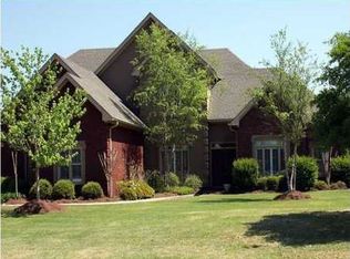 624 Towne Lake Dr, Montgomery, AL 36117