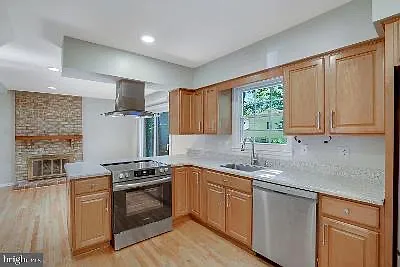 10217 Marshall Pond Rd — Photo 8
