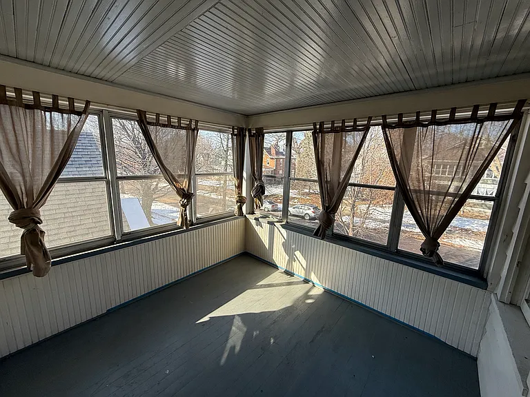 992 Wakefield Ave — Photo 11