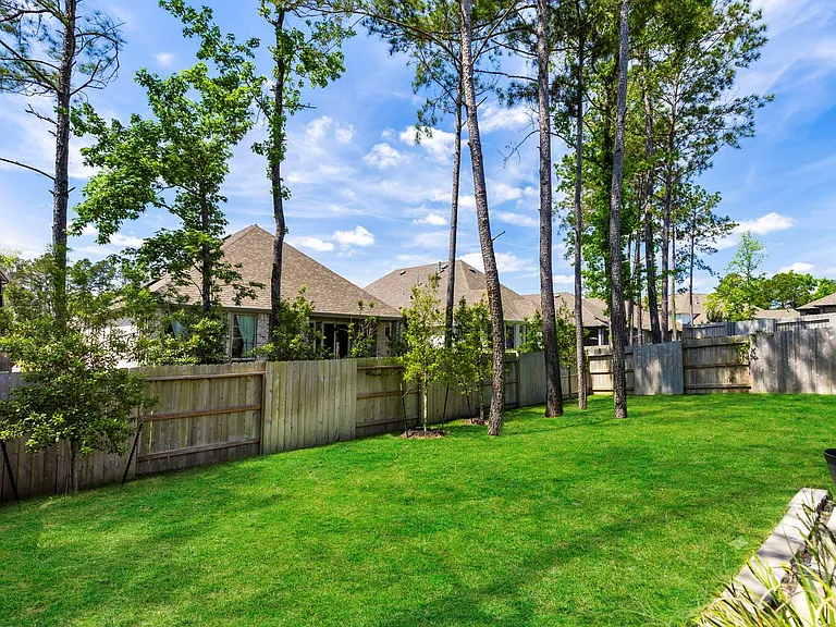 415 N Hillary Step Pl — Photo 39