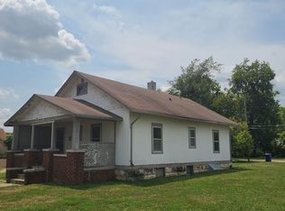 1712 N Washington St, Junction City, KS 66441