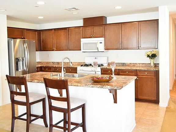 3rd image of 43514 Serenity Ct