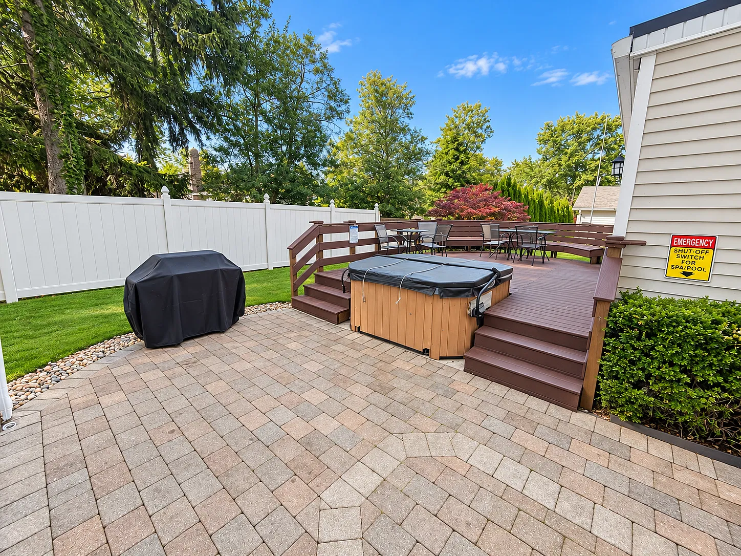 117 Woodside Ave — Photo 4