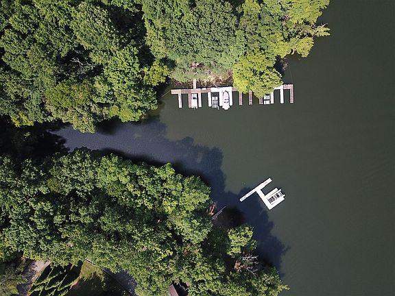 3rd image of 81 Cheyenne Pass Rd