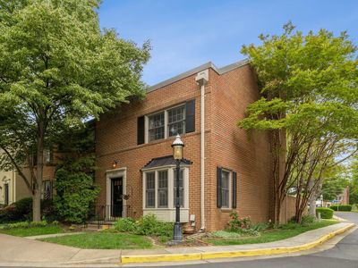 5931 Queenston St, Springfield, VA, 22152