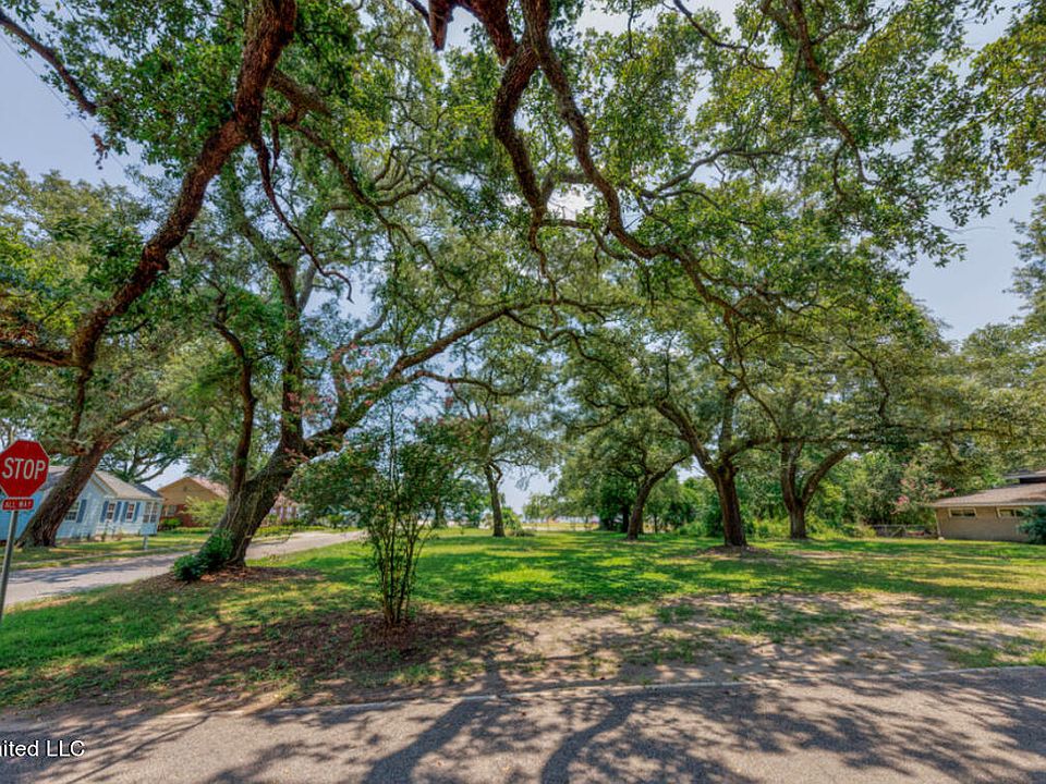 127 & 133 Iberville Dr, Biloxi, MS 39531 Zillow