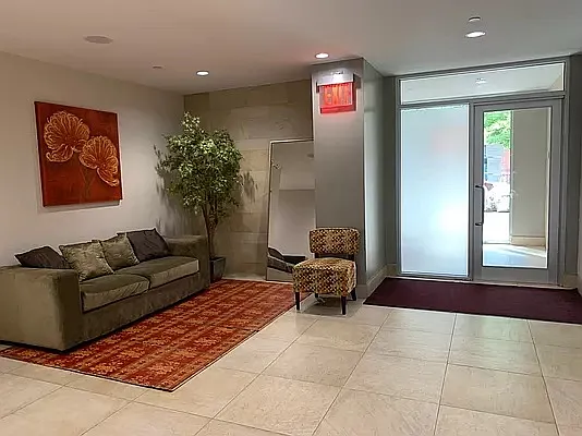 Rented by Compass | media 17