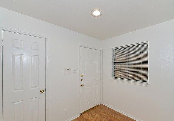 3rd image of 7930 Roanoke Run APT 703