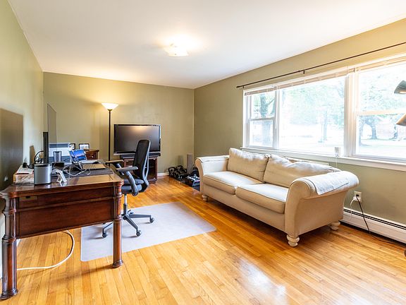 3rd image of 108 Regency Park #108