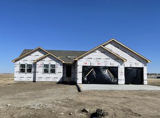 5986 Cedar Cir, Williston, ND 58801