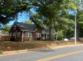 289 16th Ave NE, Hickory, NC 28601