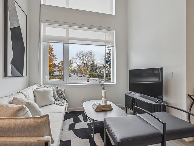 400 Kirkwood Ave — Photo 40