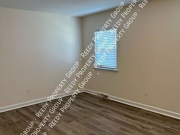 4th image of 3139 E North St