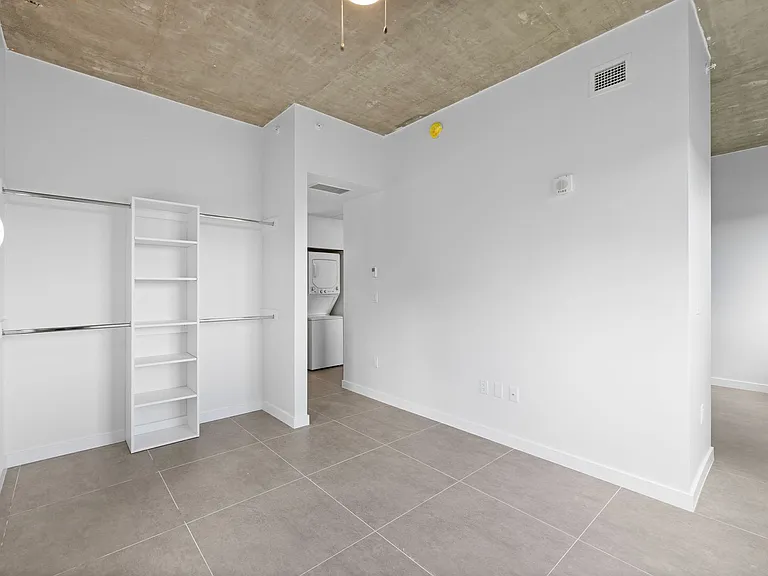 315 NW 32nd St — Photo 39