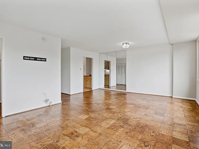 10500 Rockville Pike #605 — Photo 5
