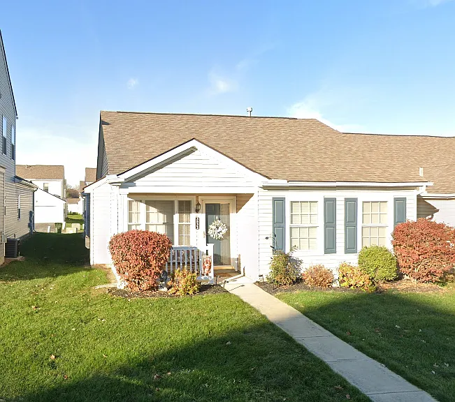 3832 Nottingham Ln — Photo 1