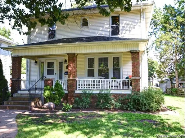 228 S Blair St, Virden, IL 62690