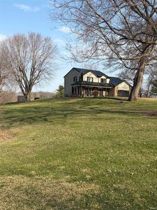 10501 N B Dr, Kendallville, IN, 46755