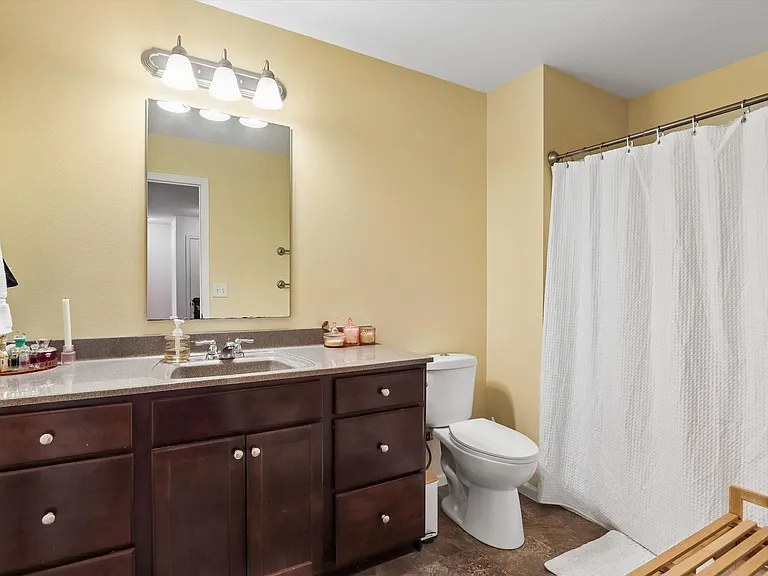 463 Cambria Dr — Photo 16